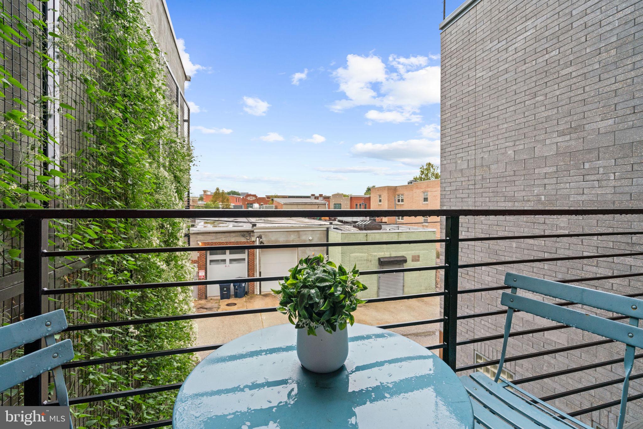 733 8TH STREET SE 202