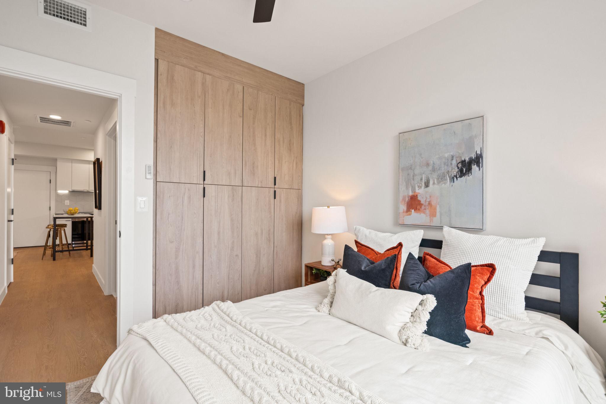 733 8TH STREET SE 202