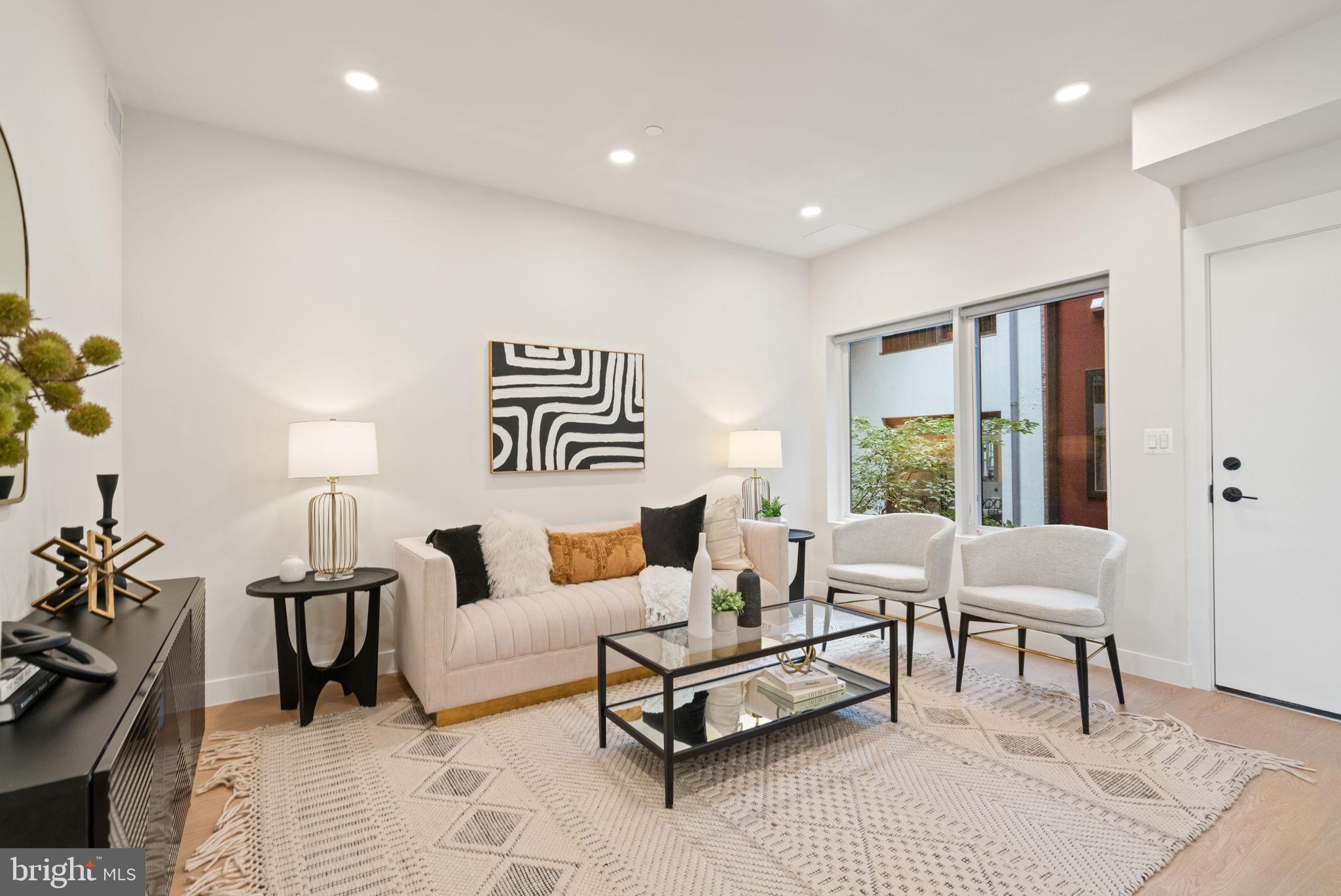 733 8TH STREET SE 202