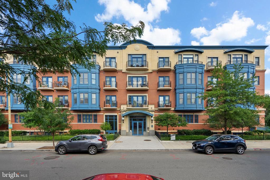 401 13th St NE #103