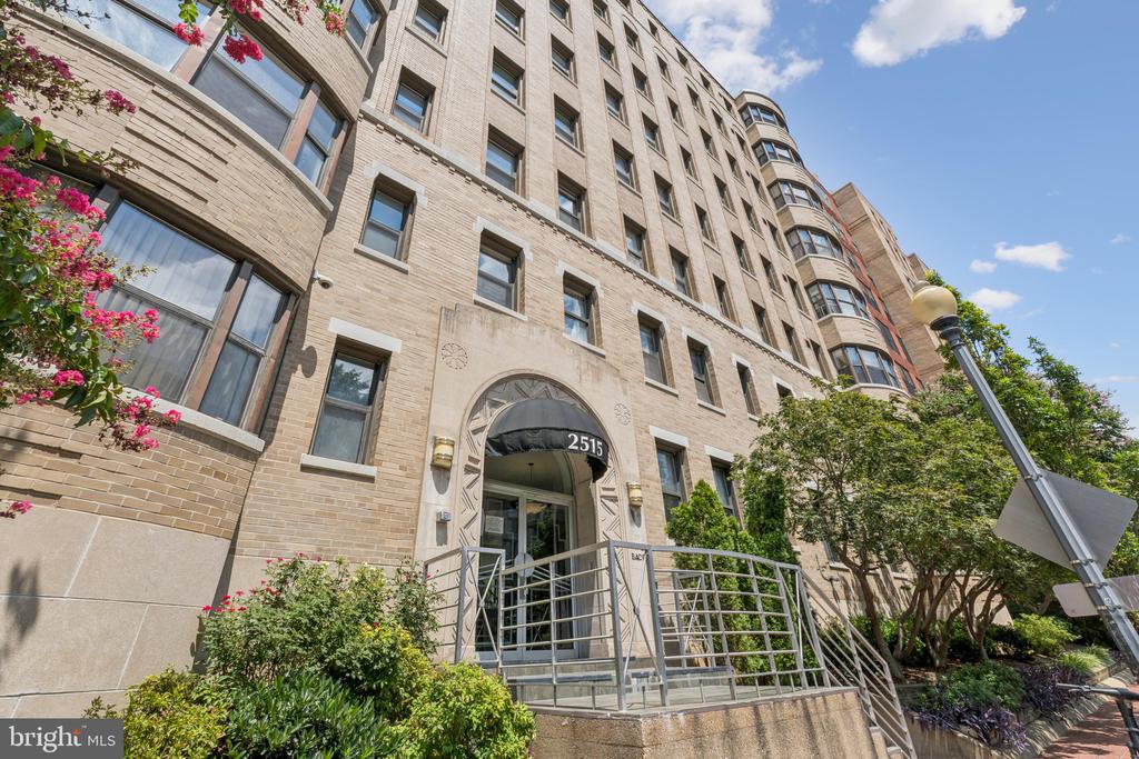 2515 K STREET NW 109