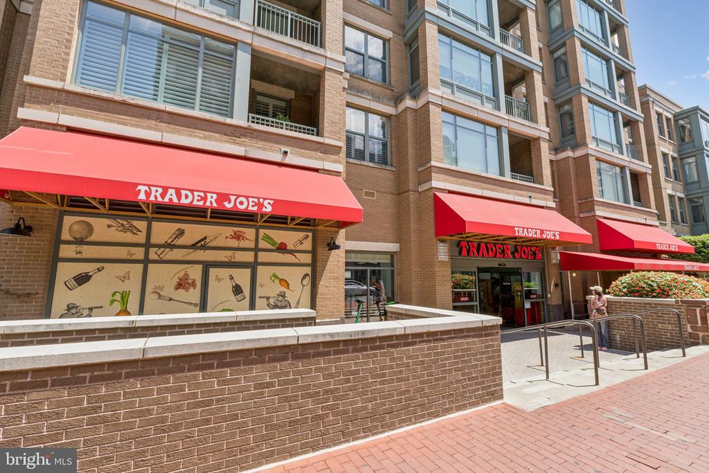 2515 K STREET NW 109