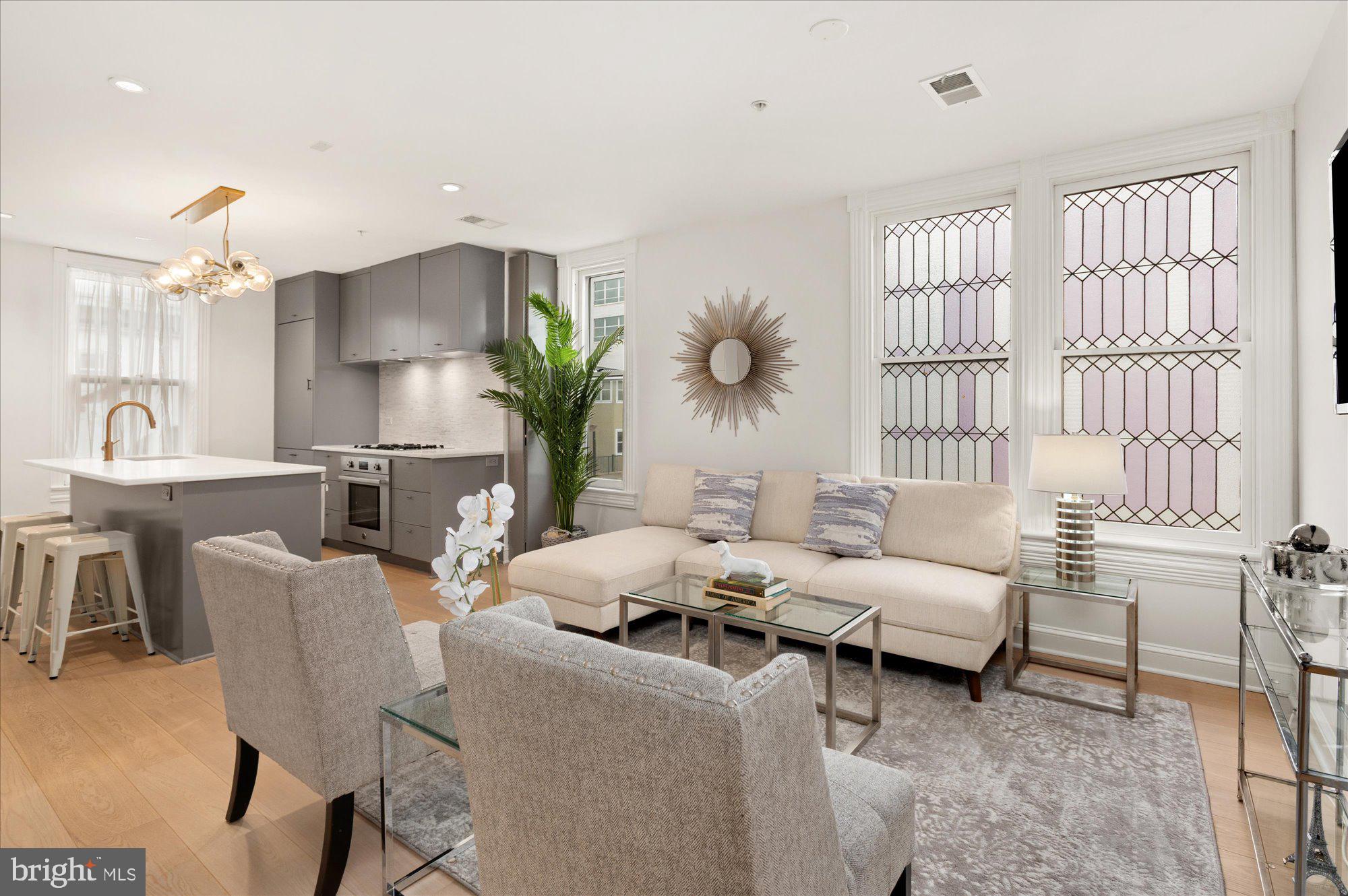 2025 HILLYER PLACE NW 4