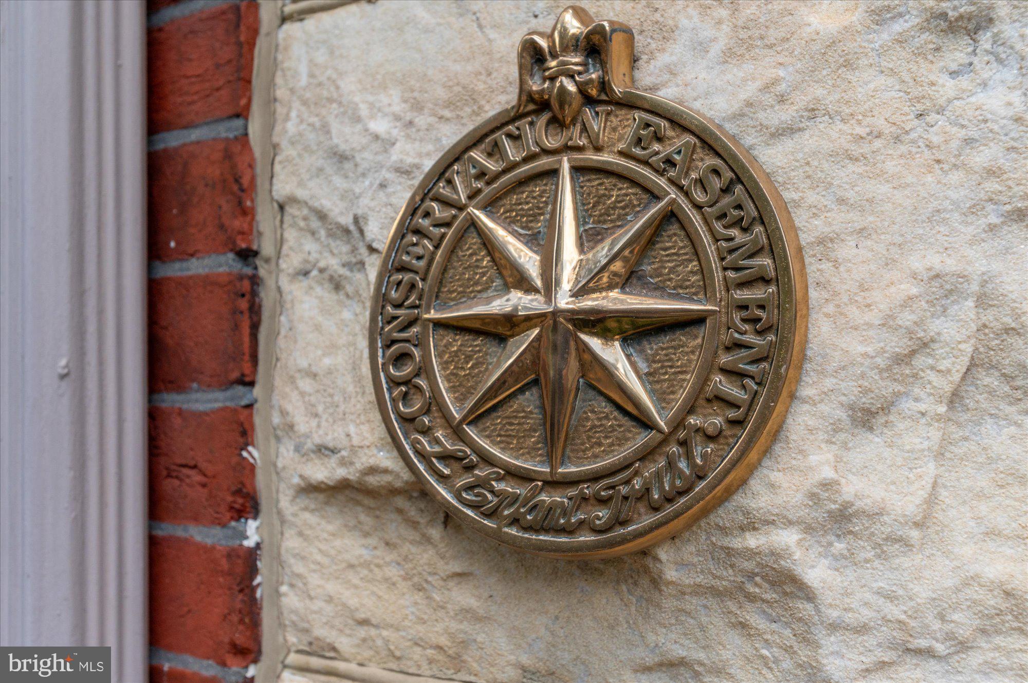 2025 HILLYER PLACE NW 4