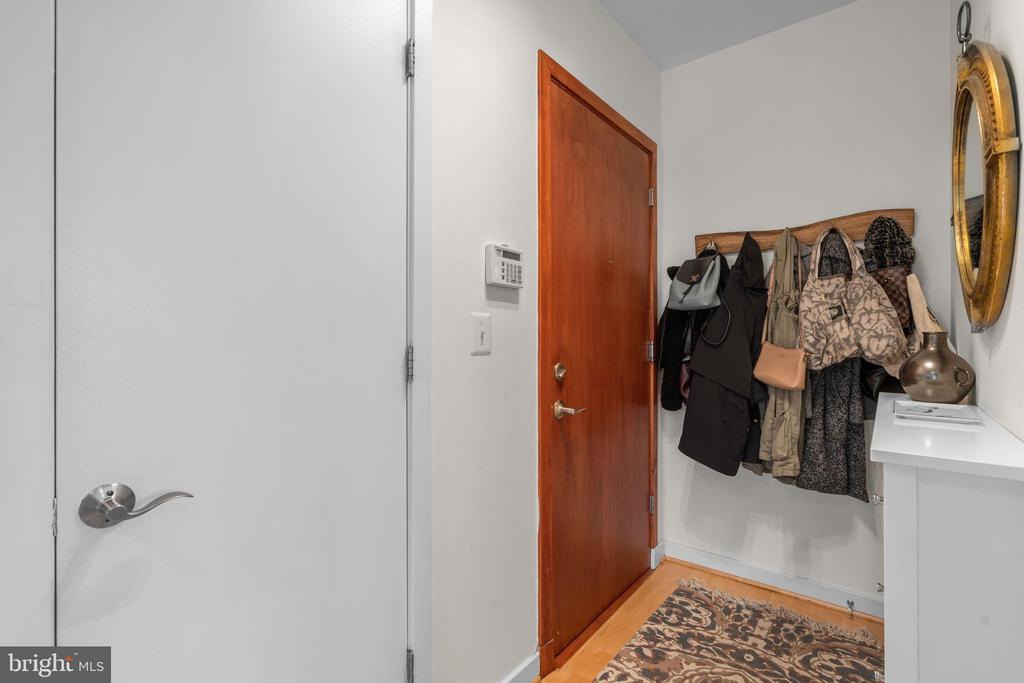 2412 17TH STREET NW 301