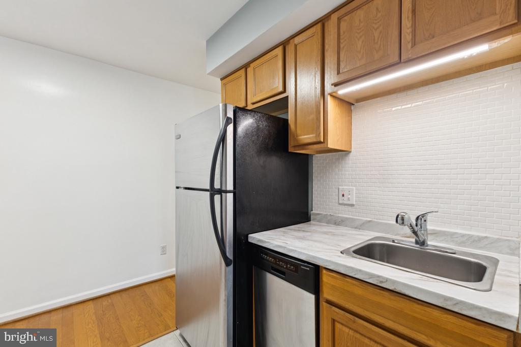 526 KENYON STREET NW 104