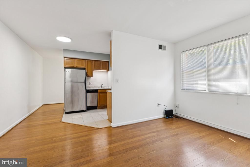 526 KENYON STREET NW 104