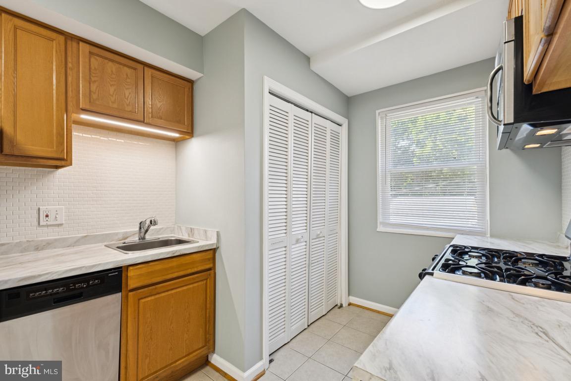 526 KENYON STREET NW 104