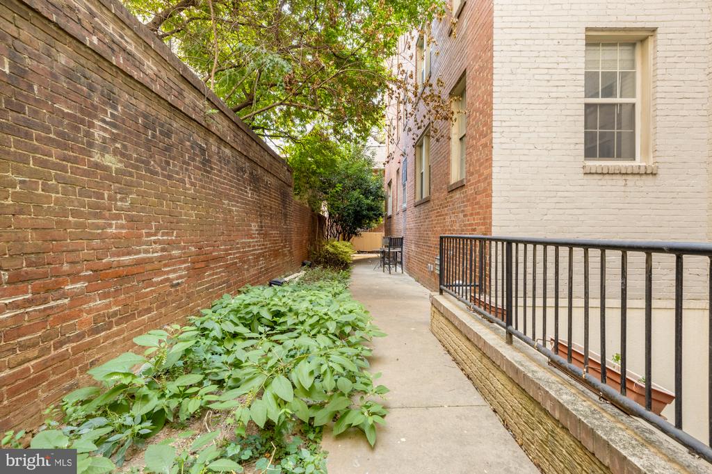1314 MASSACHUSETTS AVENUE NW 301