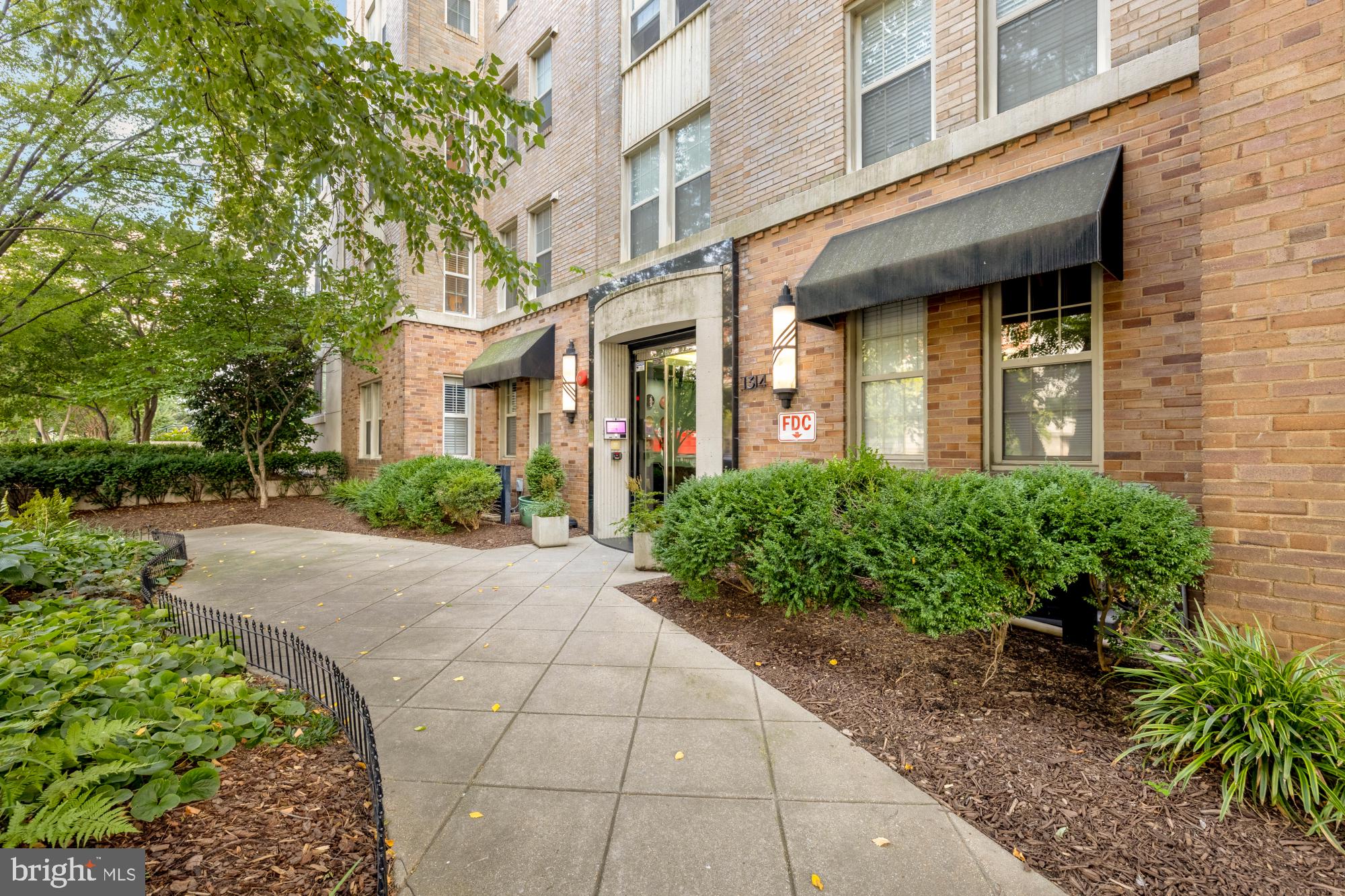 1314 MASSACHUSETTS AVENUE NW 301