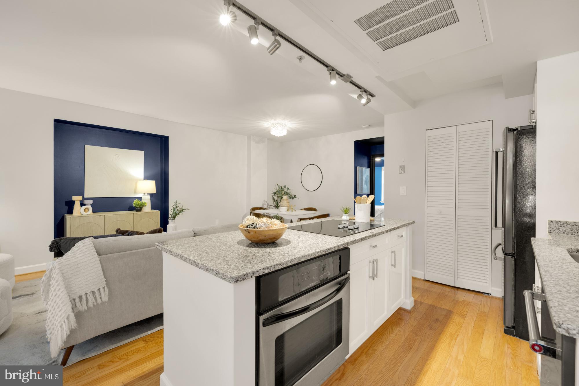 1314 MASSACHUSETTS AVENUE NW 301