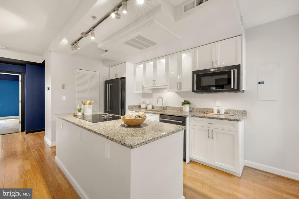 1314 MASSACHUSETTS AVENUE NW 301