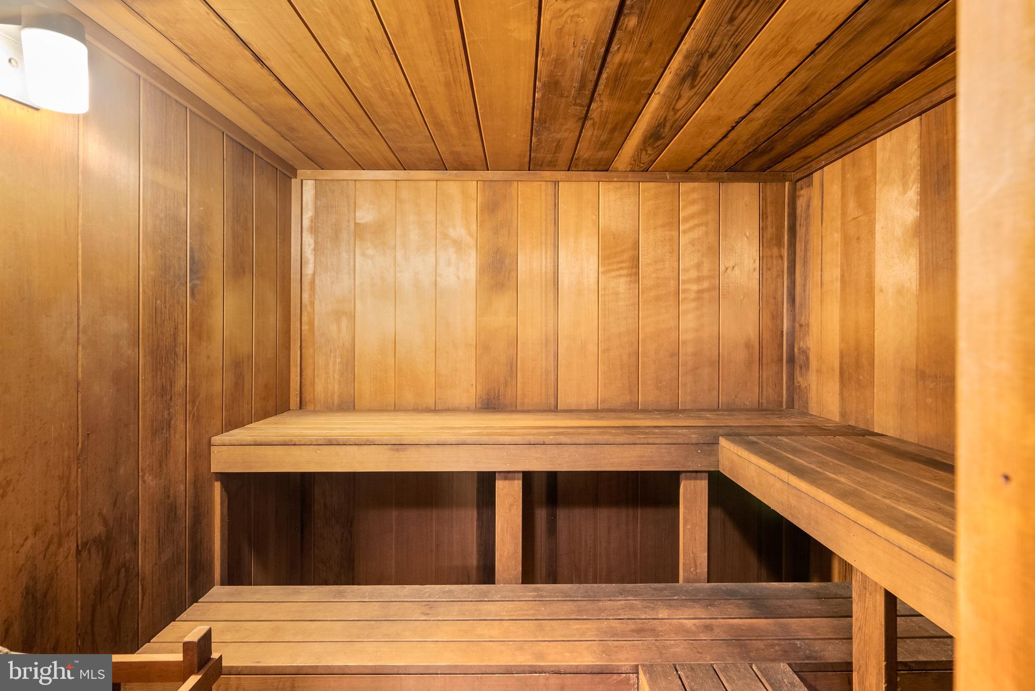 1045 31ST STREET NW 302