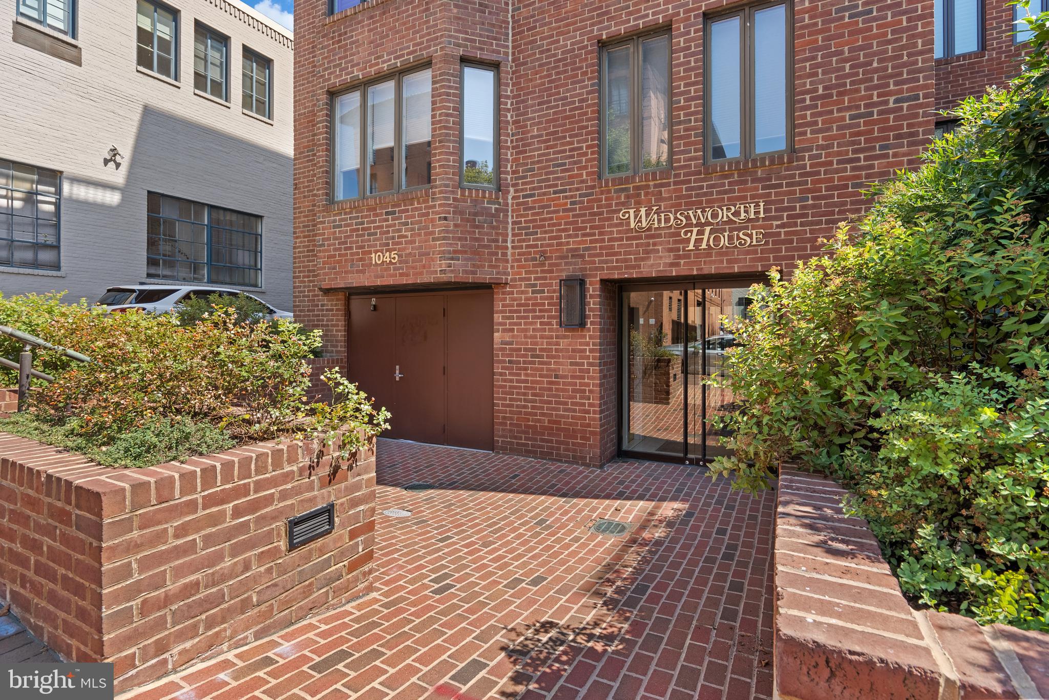 1045 31ST STREET NW 302