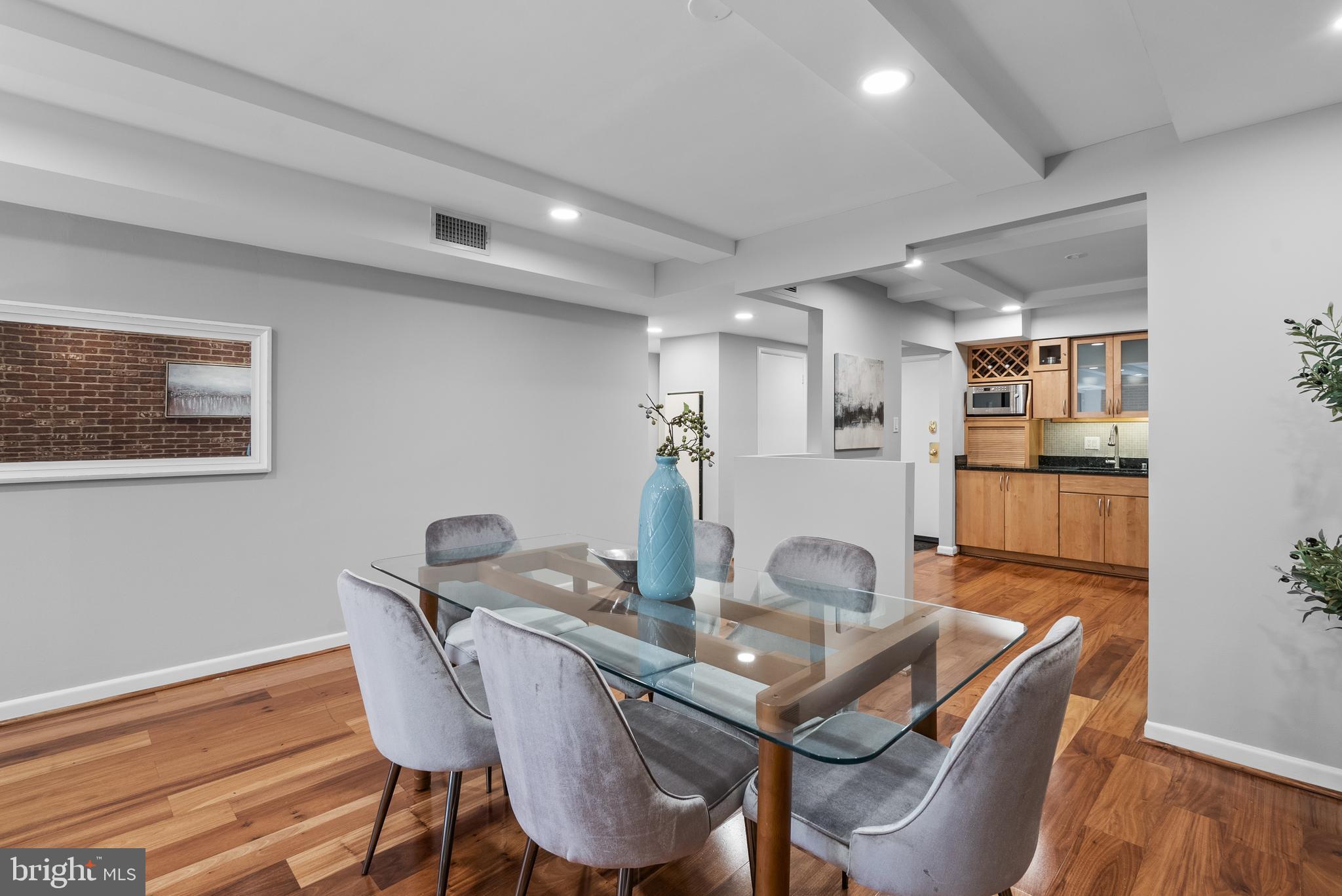 1045 31ST STREET NW 302