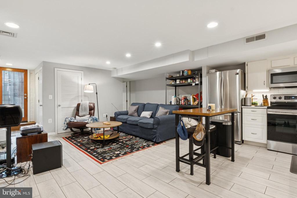 1406 12TH STREET NW