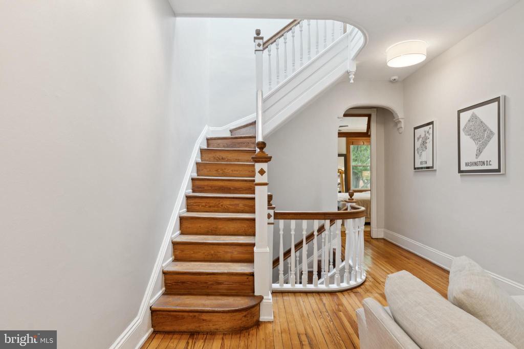 1406 12TH STREET NW