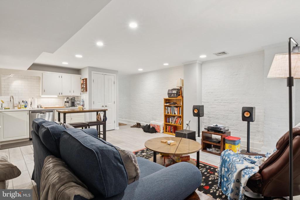 1406 12TH STREET NW