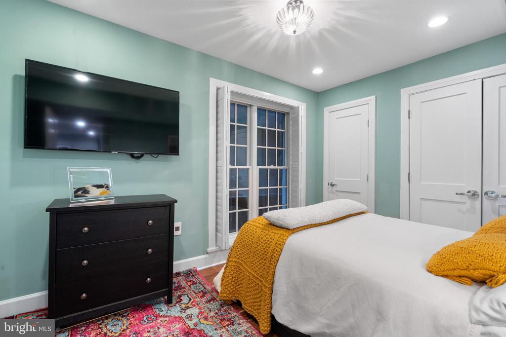 1111 M STREET NW 2