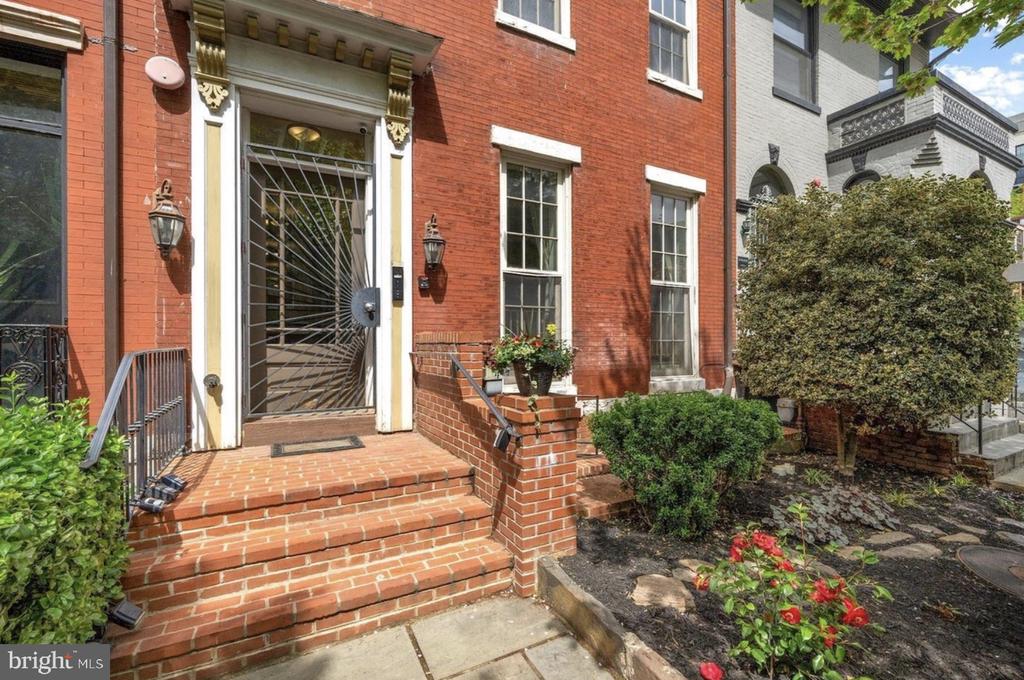 1111 M STREET NW 2
