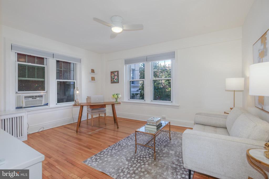 1954 COLUMBIA ROAD NW 201