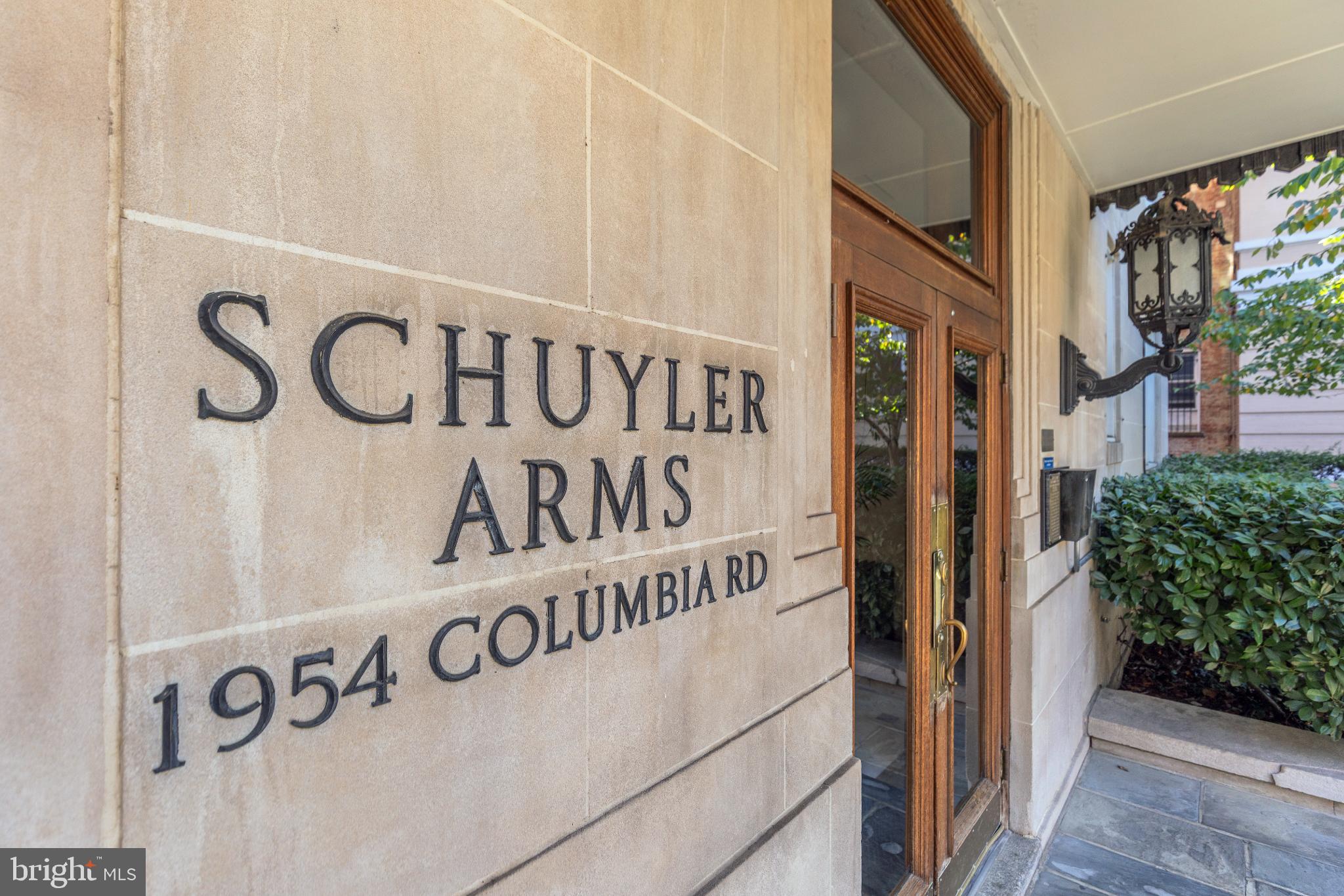 1954 COLUMBIA ROAD NW 201