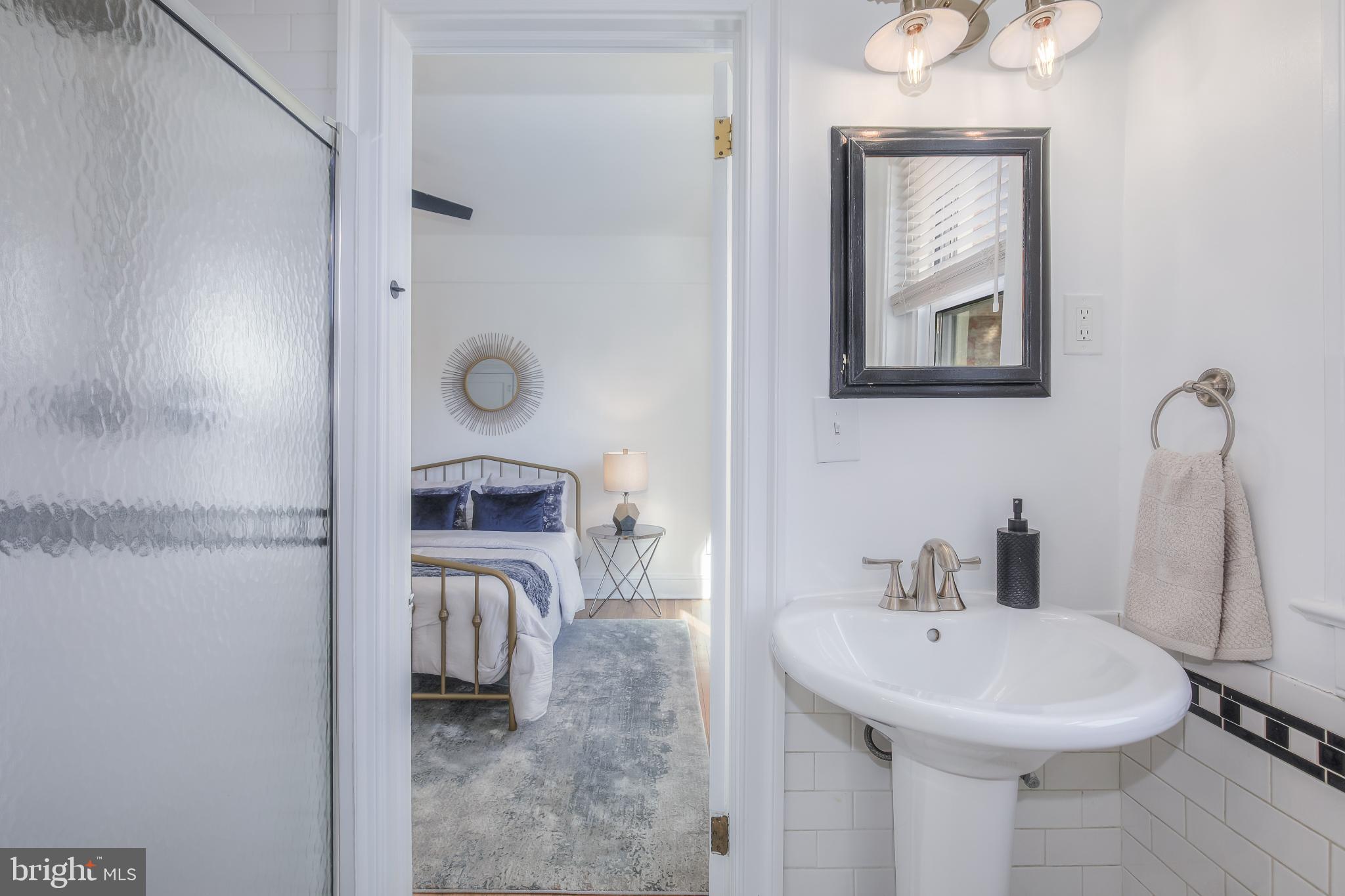 1954 COLUMBIA ROAD NW 201