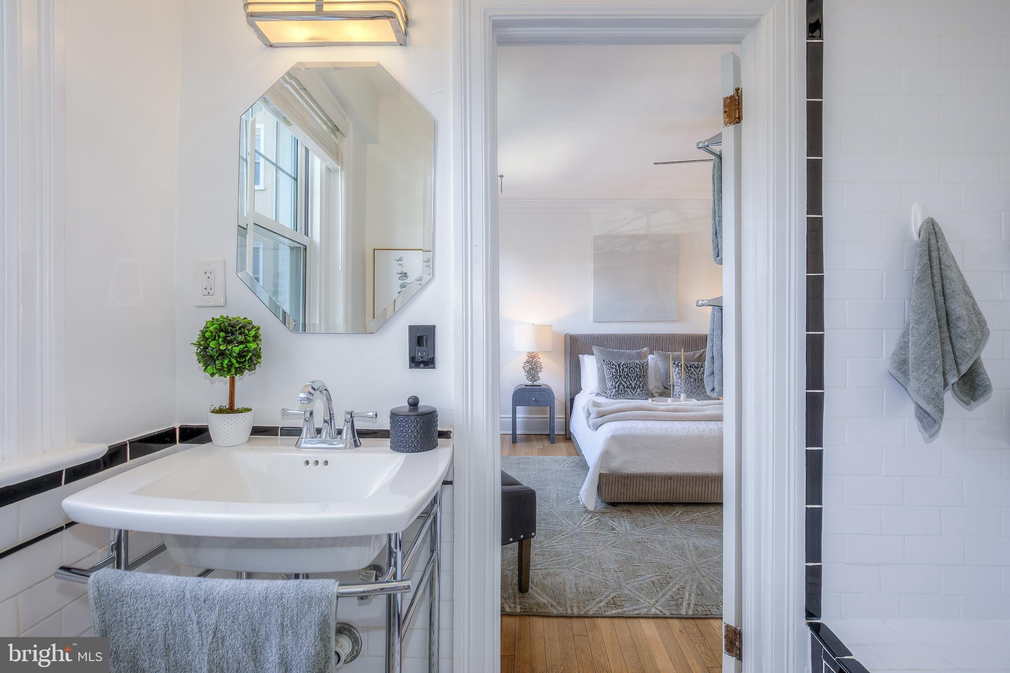 1954 COLUMBIA ROAD NW 201