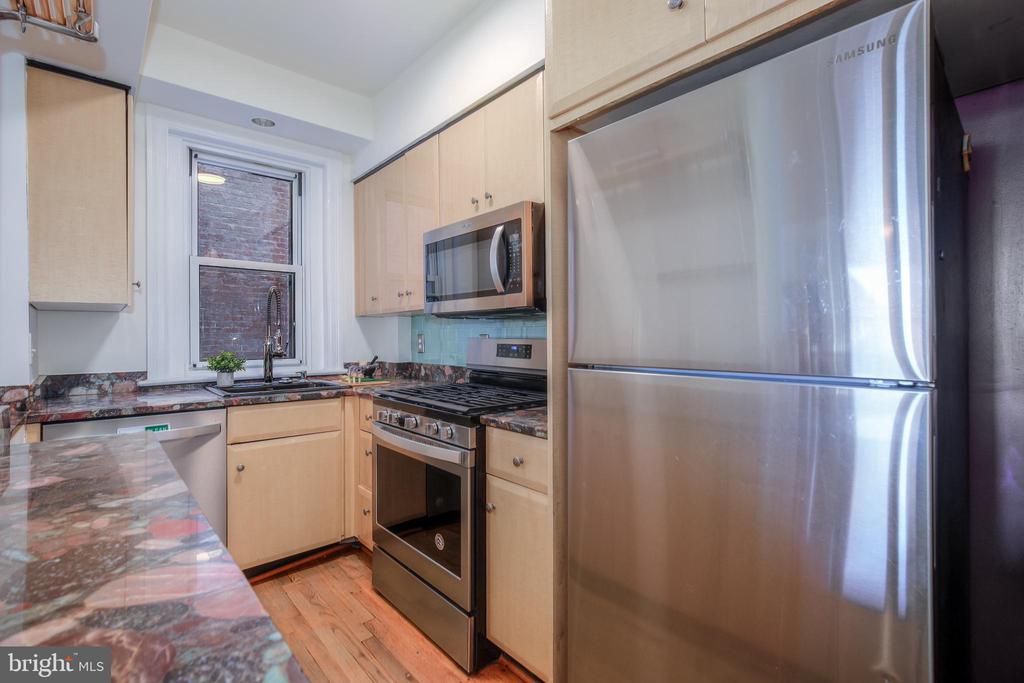 1954 COLUMBIA ROAD NW 201