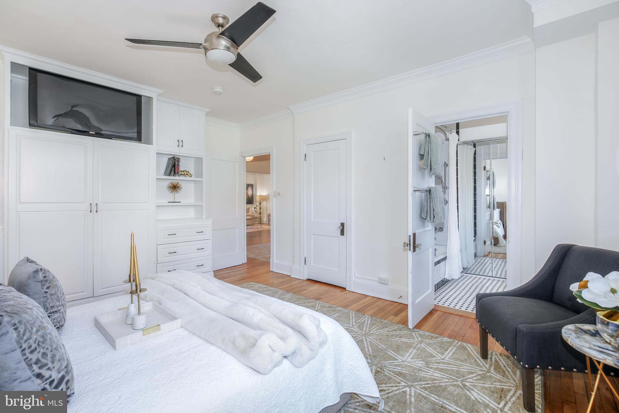 1954 COLUMBIA ROAD NW 201