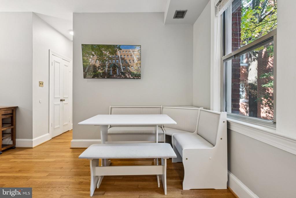 18 9TH STREET NE 304