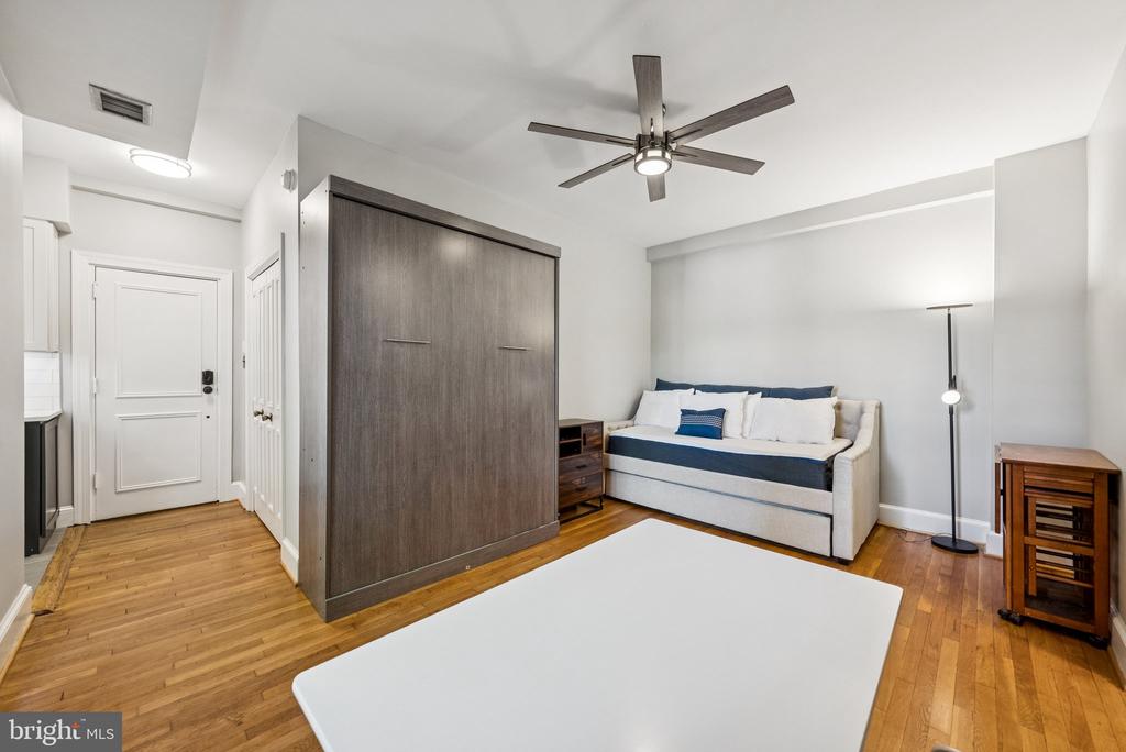 18 9TH STREET NE 304