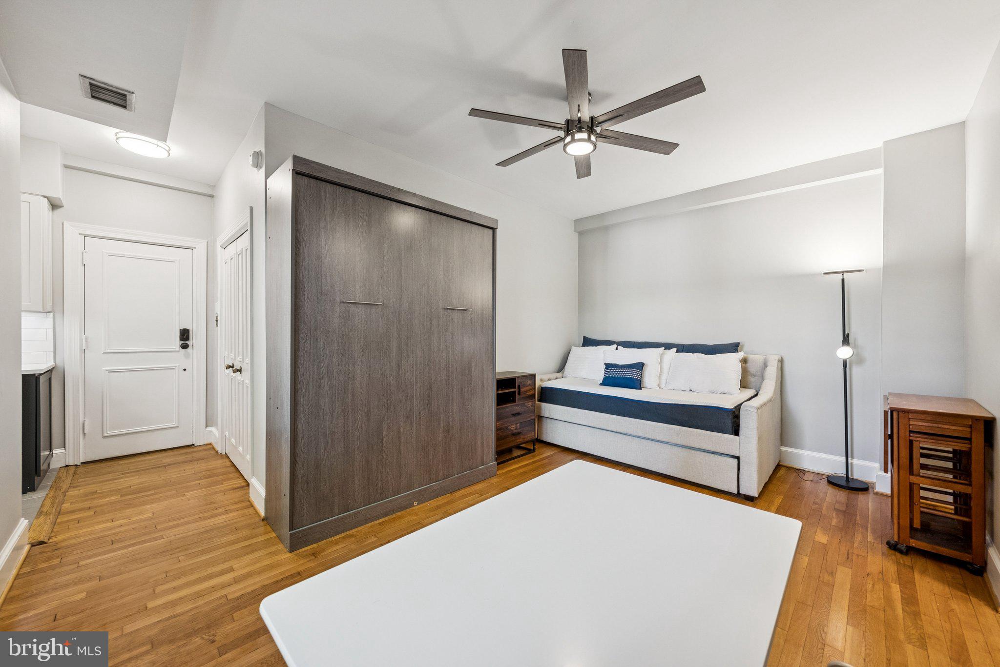 18 9TH STREET NE 304
