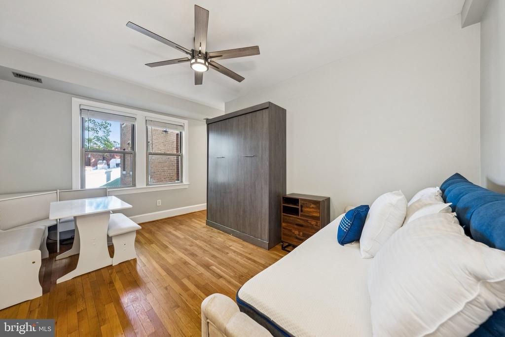 18 9TH STREET NE 304