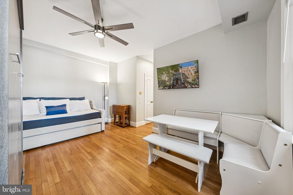 18 9TH STREET NE 304