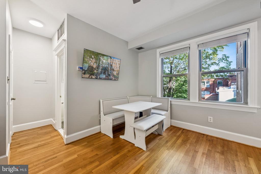 18 9TH STREET NE 304