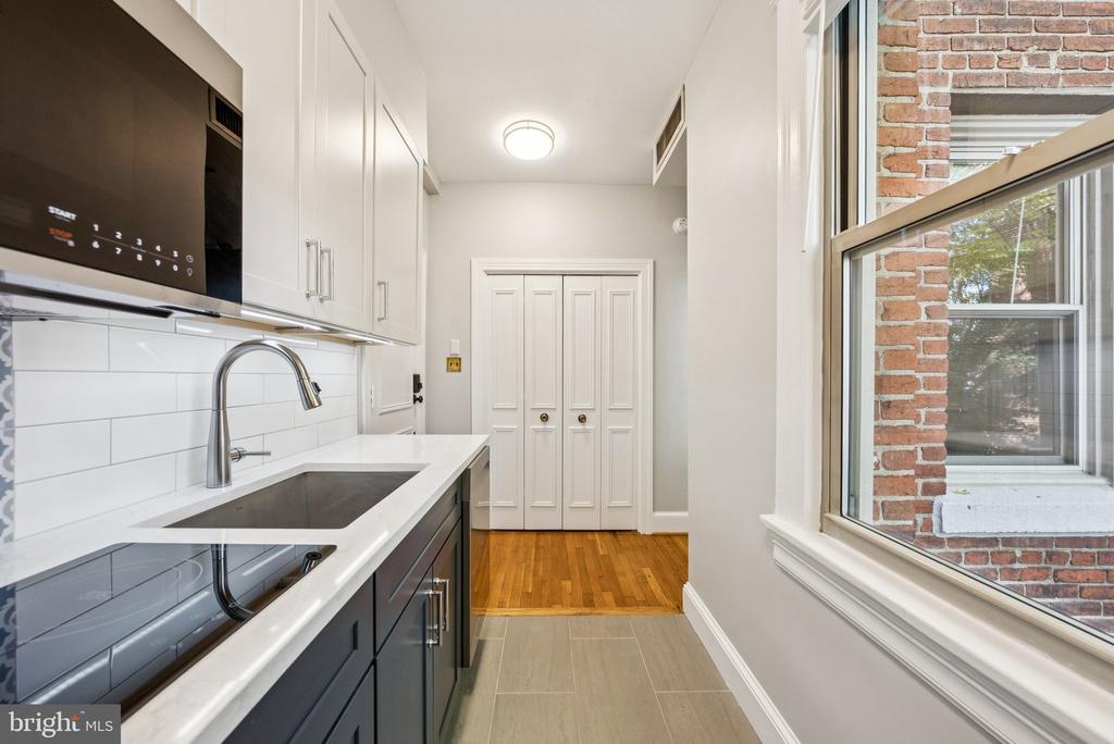 18 9TH STREET NE 304