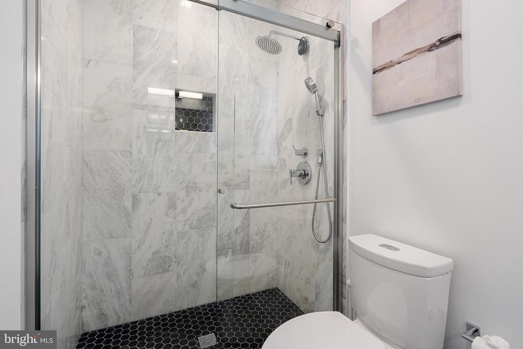 1345 K STREET SE 401