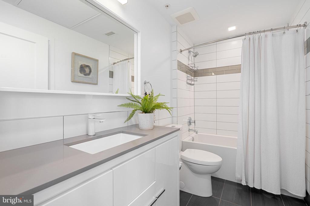 1345 K STREET SE 401