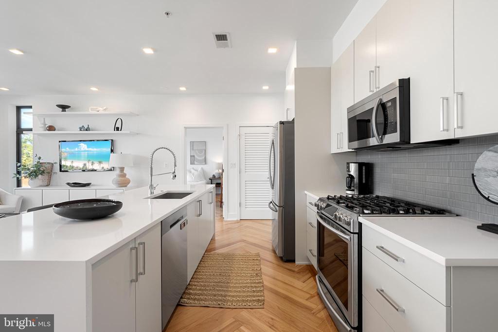 1345 K STREET SE 401