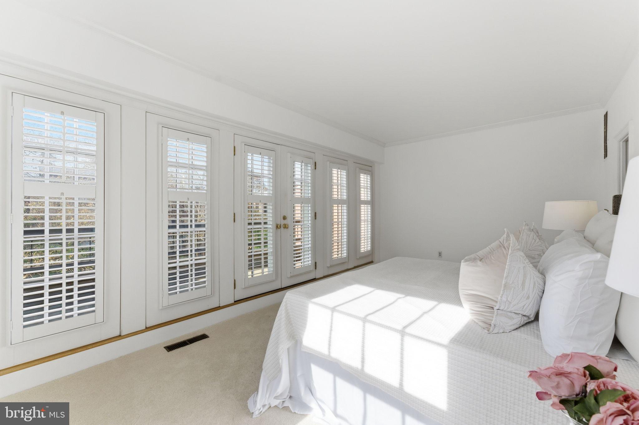 4354 WESTOVER PLACE NW