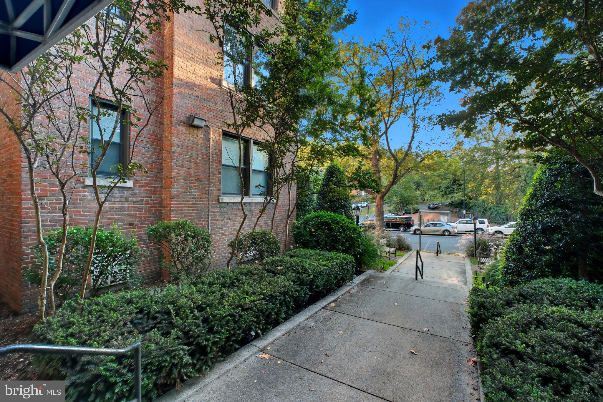 4007 CONNECTICUT AVENUE NW 304