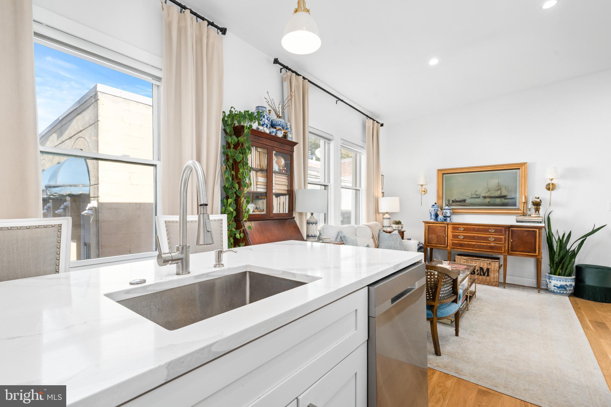 317 3RD STREET SE 33