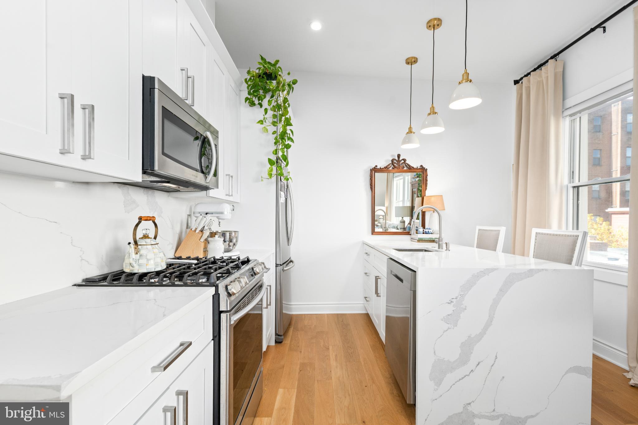 317 3RD STREET SE 33