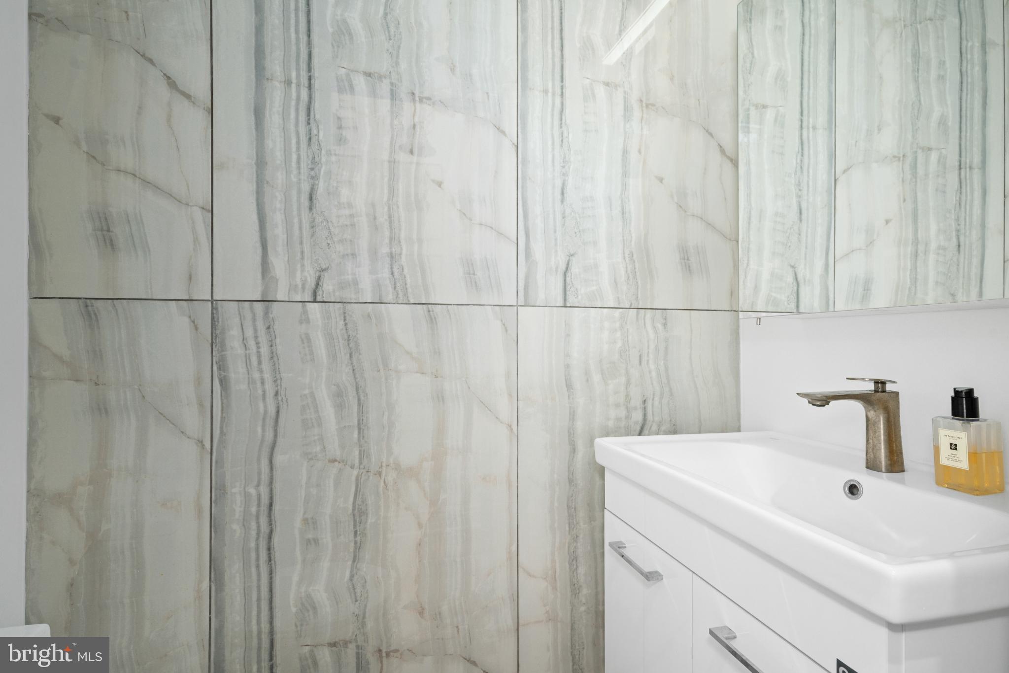 317 3RD STREET SE 33