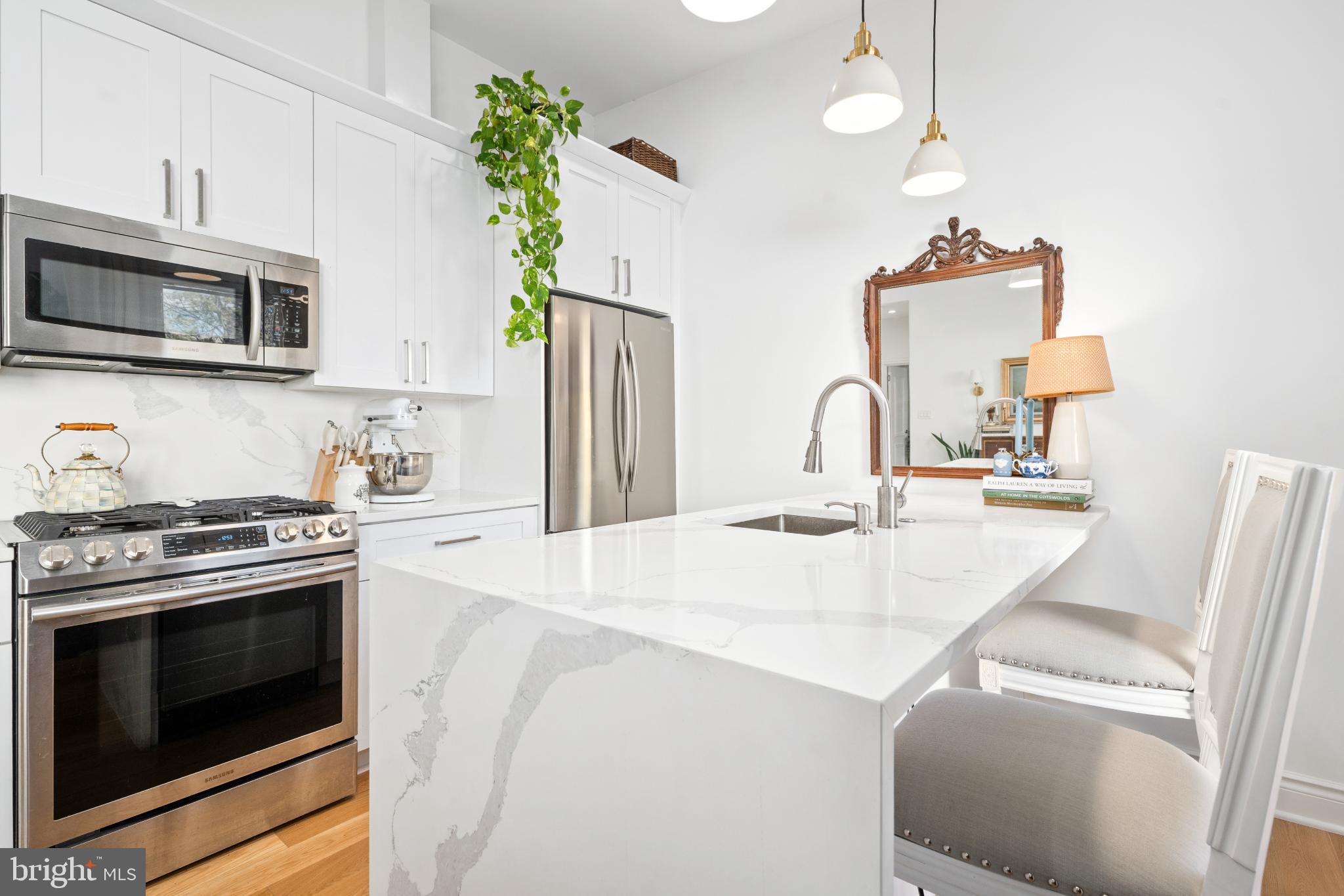 317 3RD STREET SE 33