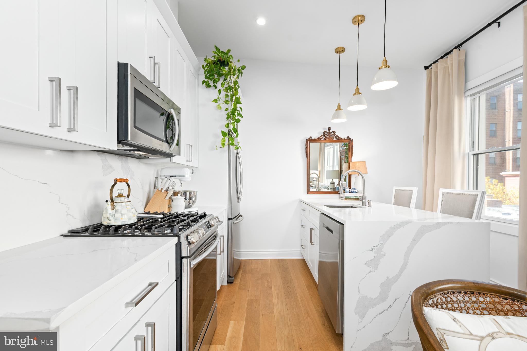 317 3RD STREET SE 33