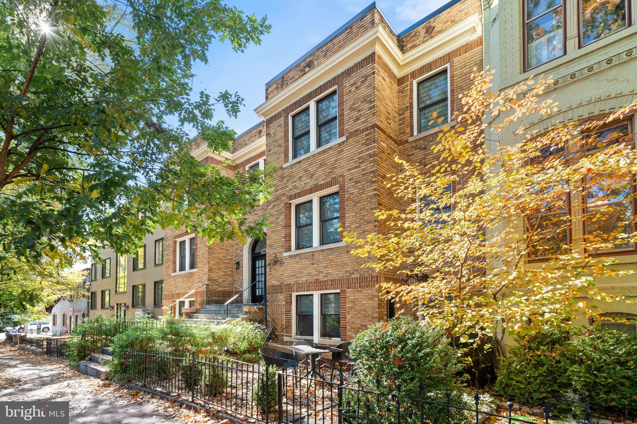 317 3RD STREET SE 33