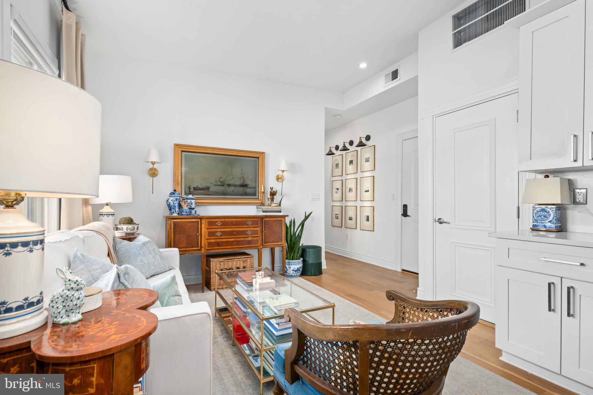 317 3RD STREET SE 33