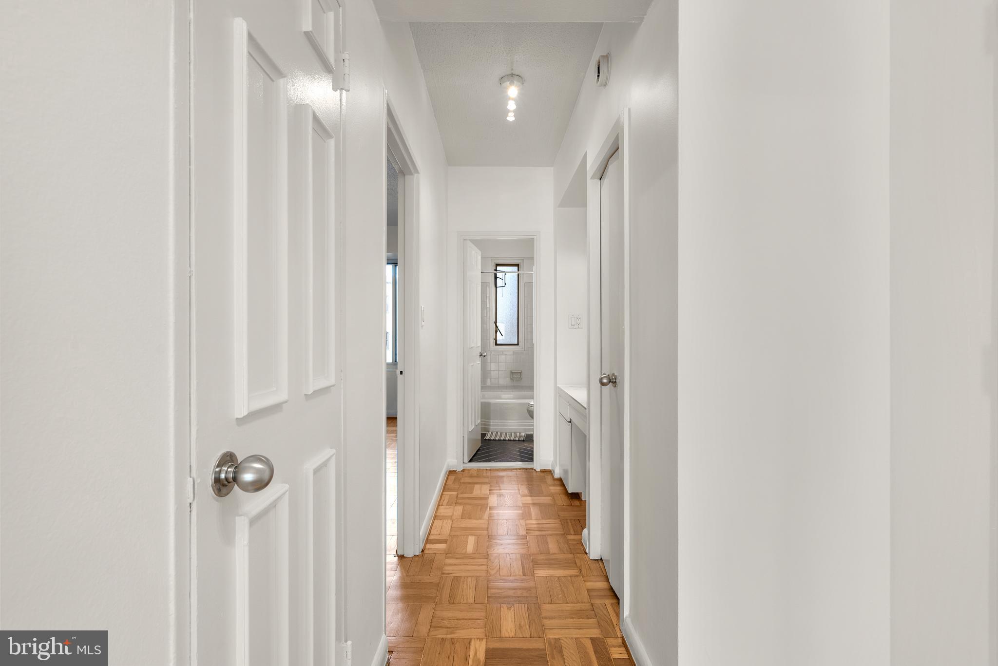 1727 MASSACHUSETTS AVENUE NW 502